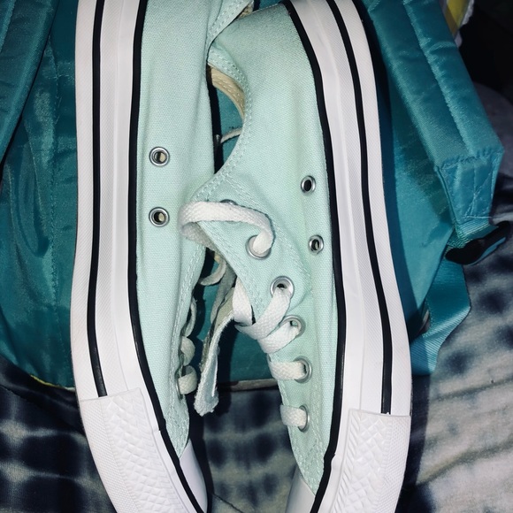 Converse Tennis Shoes - Picture 4 of 6